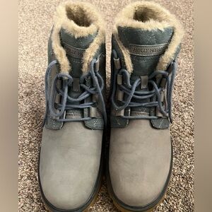 Helly Hansen Gray/blue Boots with Faux Fur Lining